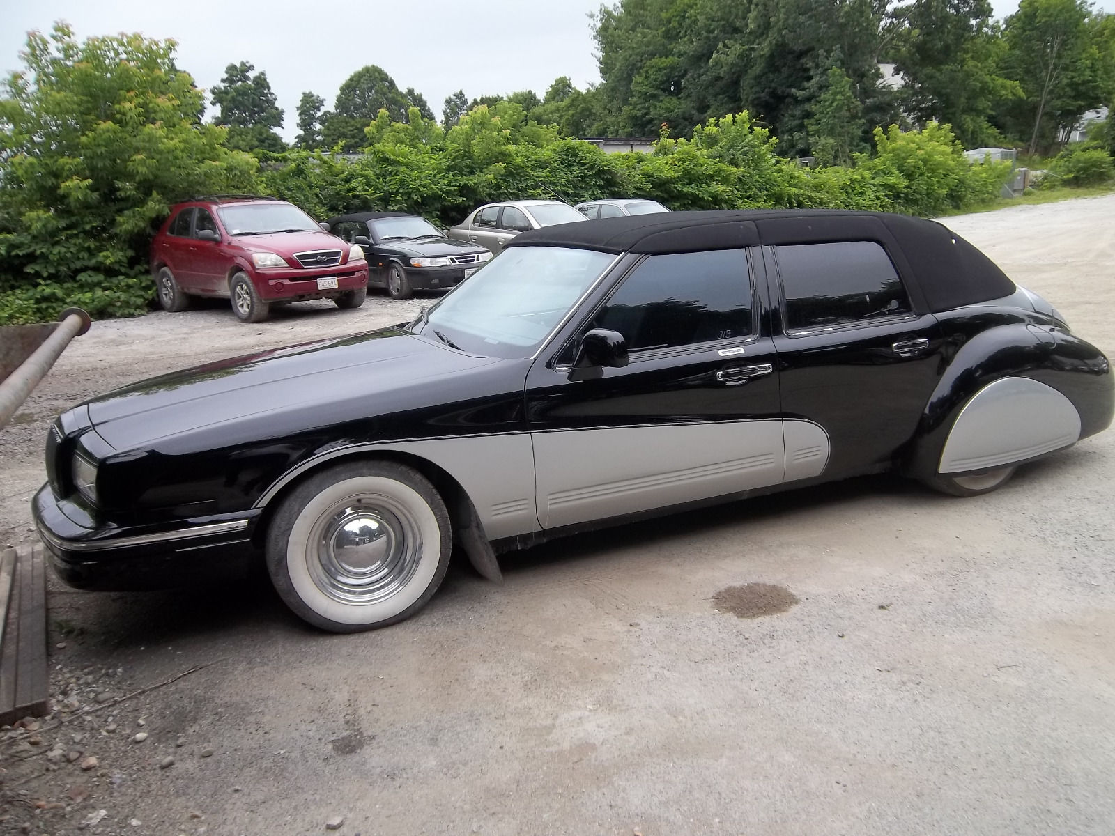 Combine A 1996 Lincoln And A 1942 Packard And What Do You Get? A Result As Bad As You’d Think