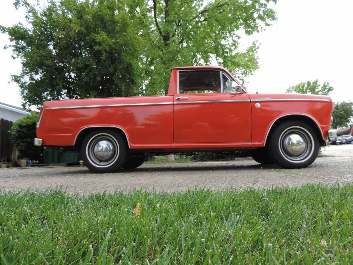 This Little Datsun NL320 Pickup Is So Cool We Might Even Leave It Stock