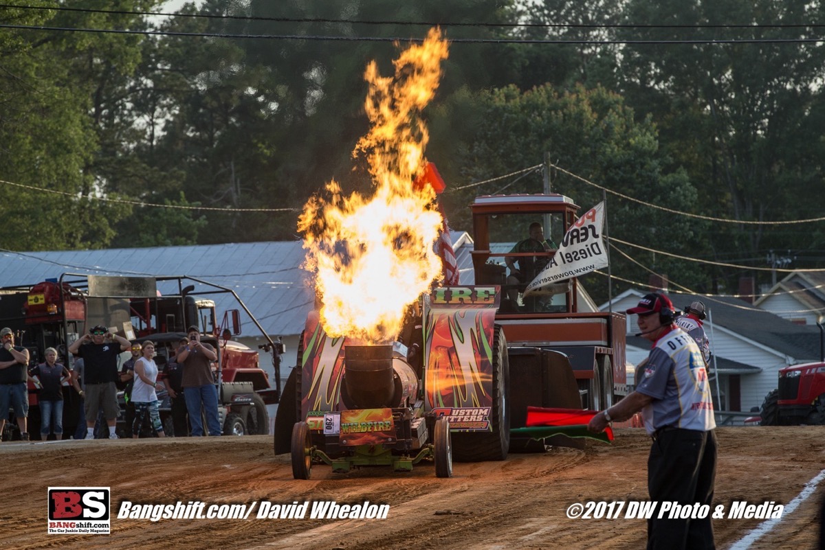 Pulling Action Coverage: The 2017 Pinetops 300 – Small Town, Massive Pull