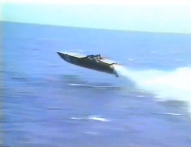 Watch This 1980s Apache Off Shore Racing Boat Skip Across The Ocean Like A 2,000hp Stone