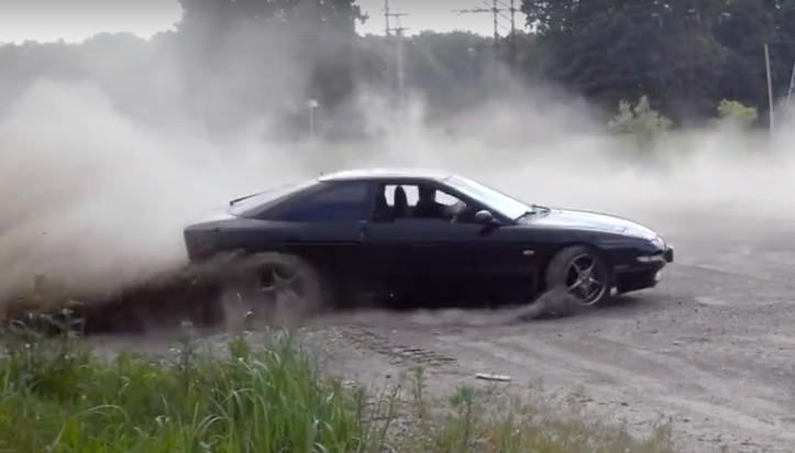 Classic YouTube: Cutting Some Donuts In An All-Wheel-Drive Ford Probe