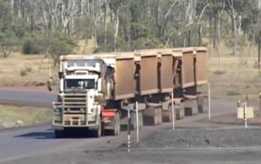 Take A Look At The Workhorse Kenworth C510s That Haul Road Trains In Australia!