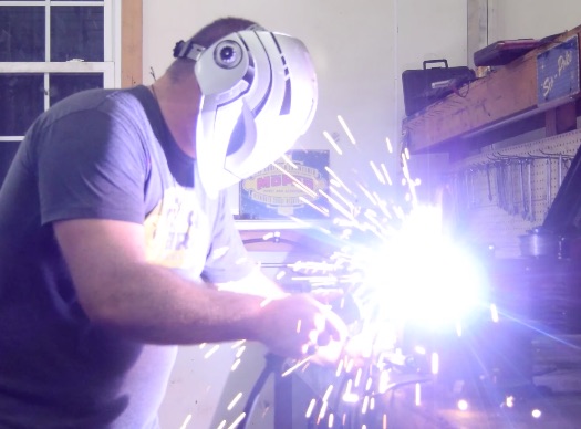 Unhinged: Welding Lessons For The Resident Delinquent