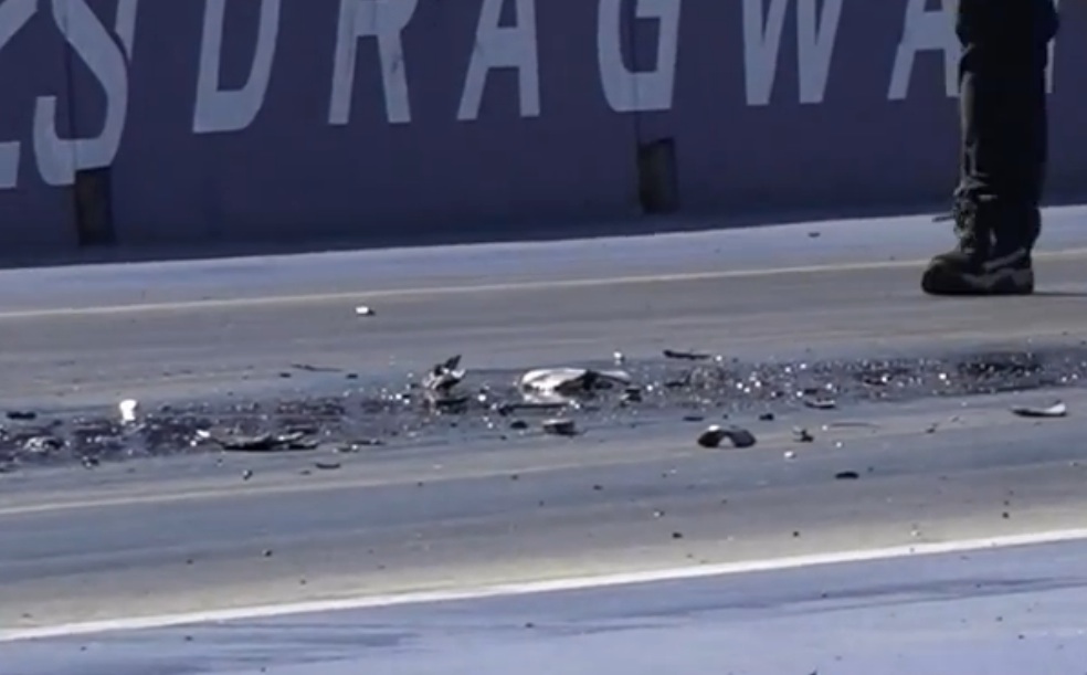 Watch This Aussie Valiant Explode A Transmission In As Grand A Fashion As You Will Ever See At The Drags