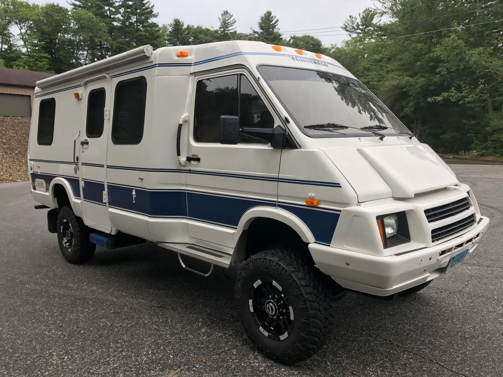 The “WTF?” Files: A V8-Swapped, Four-Wheel-Drive 1984 Winnebago LeSharo RV Is The Last Thing We Expected…