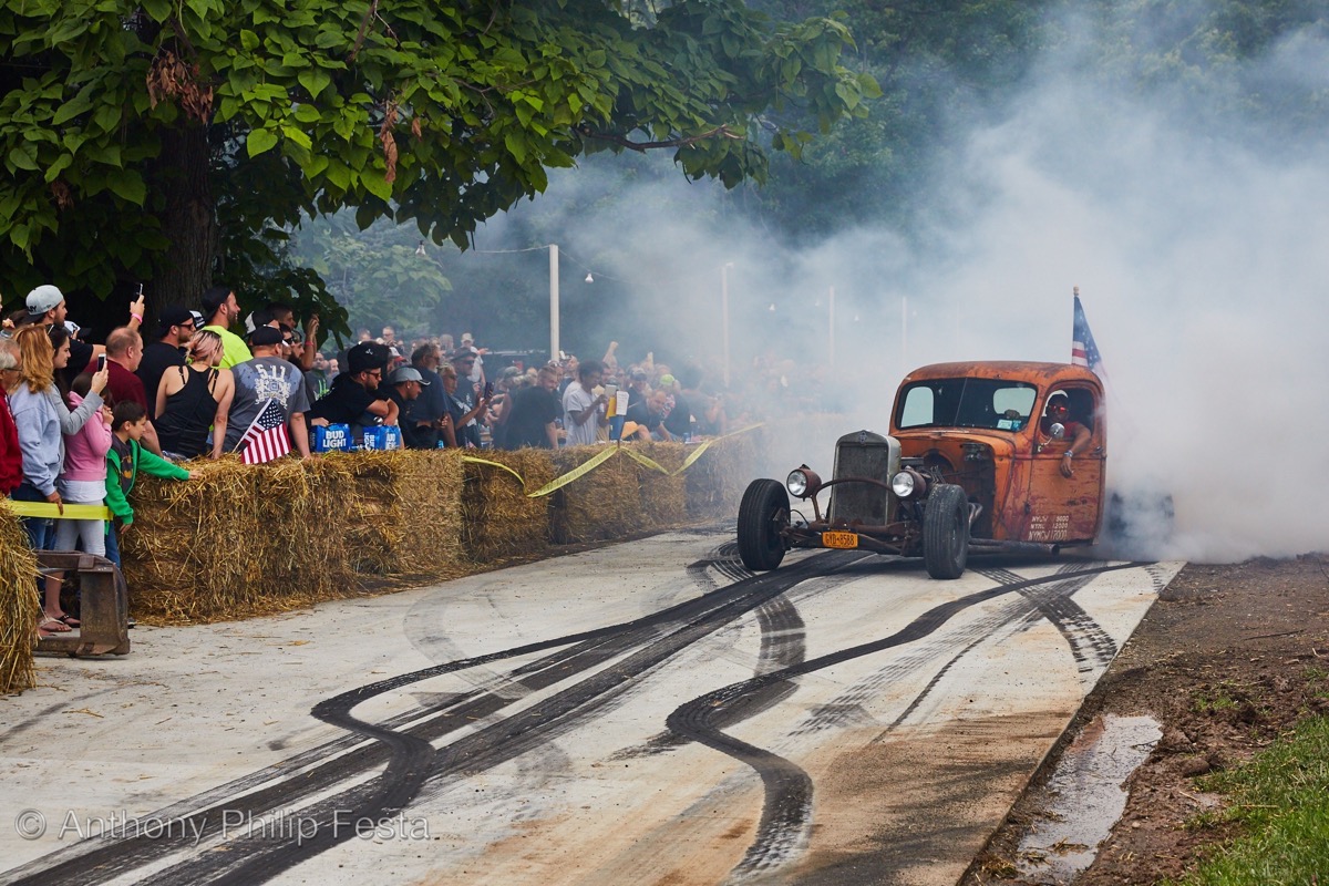 Event Photo Coverage: 2017 Hardcore Happening Burnouts!