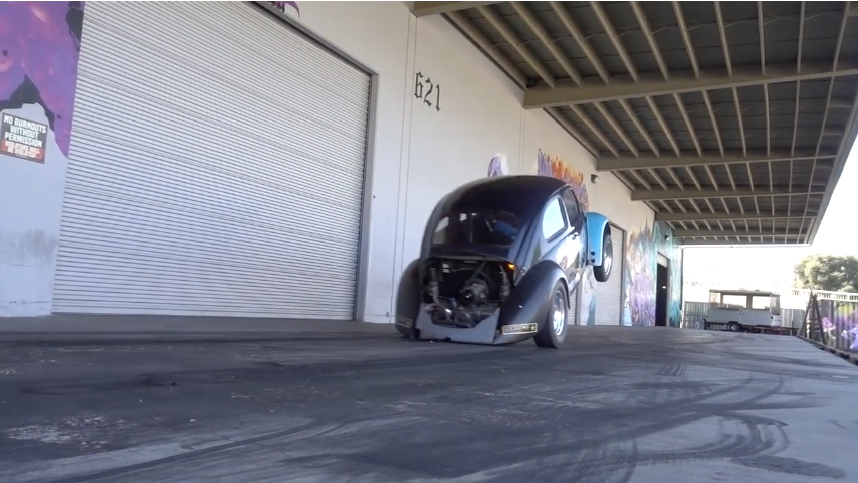 Sky-High On A Loading Dock: Joel Mohr’s Bug Hangs The Hoops At Hoonigan