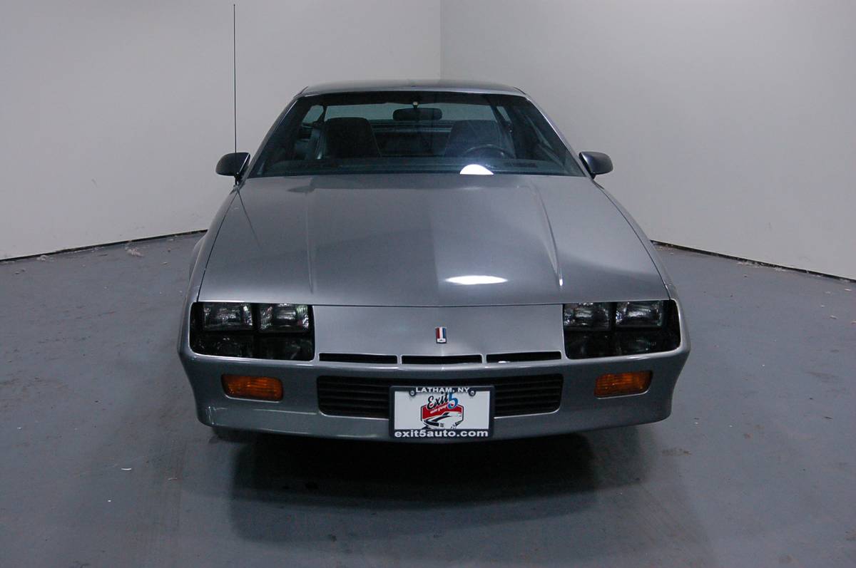 This 1986 Chevrolet Camaro Is The Basest Of Base…But It’s Got The V8 And A Manual Trans! How Would You Build It?