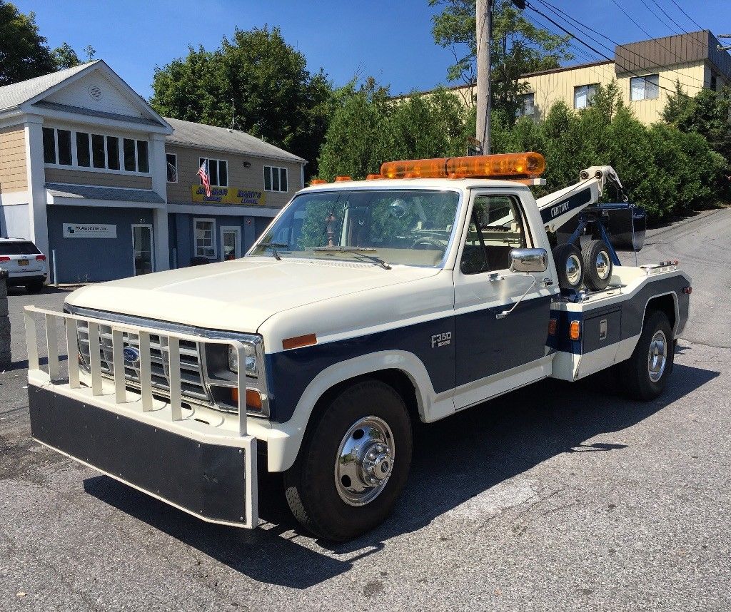 The Cleaned-Up Blue Collar Worker: This 1986 Ford F-350 Wrecker Is Day One Fresh!