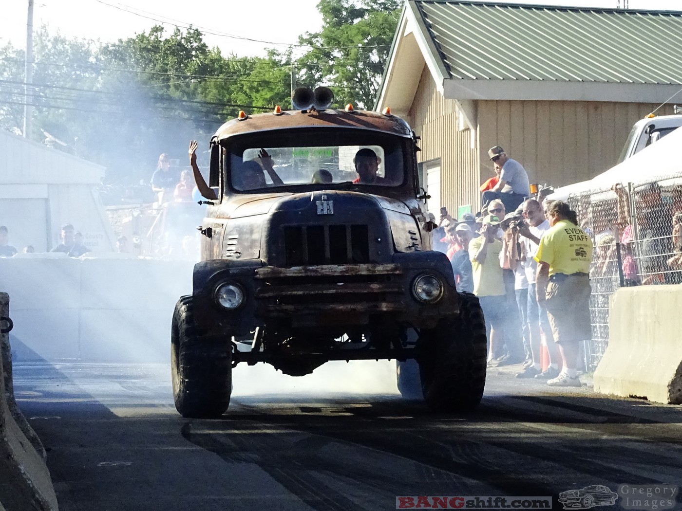 Cynthiana Rod Ron Burnout Contest Photos: Smoking The Tires At The Awesome Cruise Event