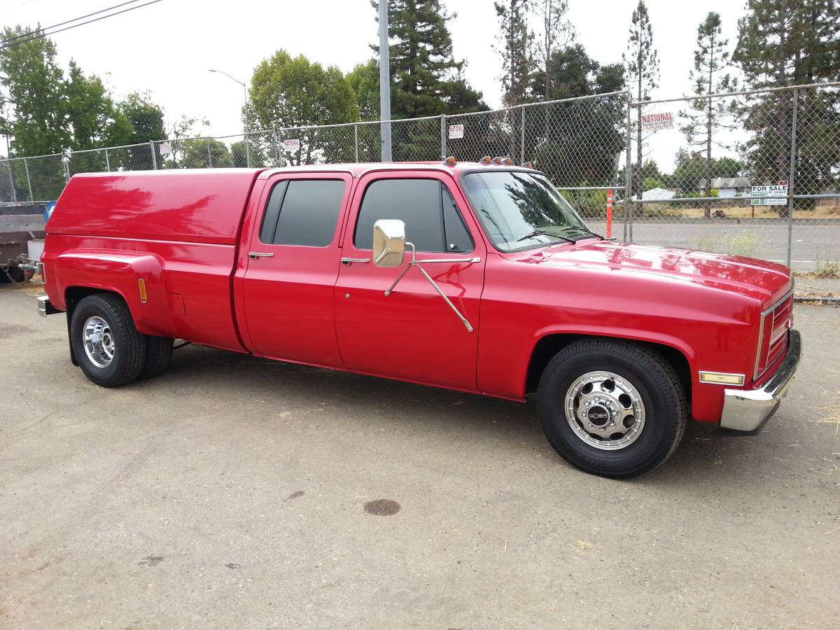 For The Money We’re Not Sure You Could Get A Cleaner 1987 Square Body Crew Cab Dually