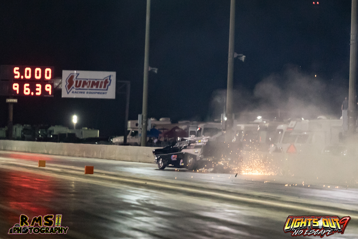 Lights Out 9 Action Photo Coverage: Wrecks, Thrashes, Launches, Top End Shots, and More