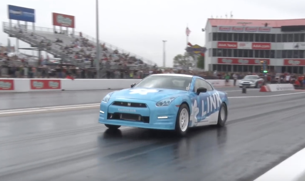 Twin-Turbo Siren: Watch This 2,000 Horsepower Nissan GT-R Slide Into The Sevens At TX2K18!