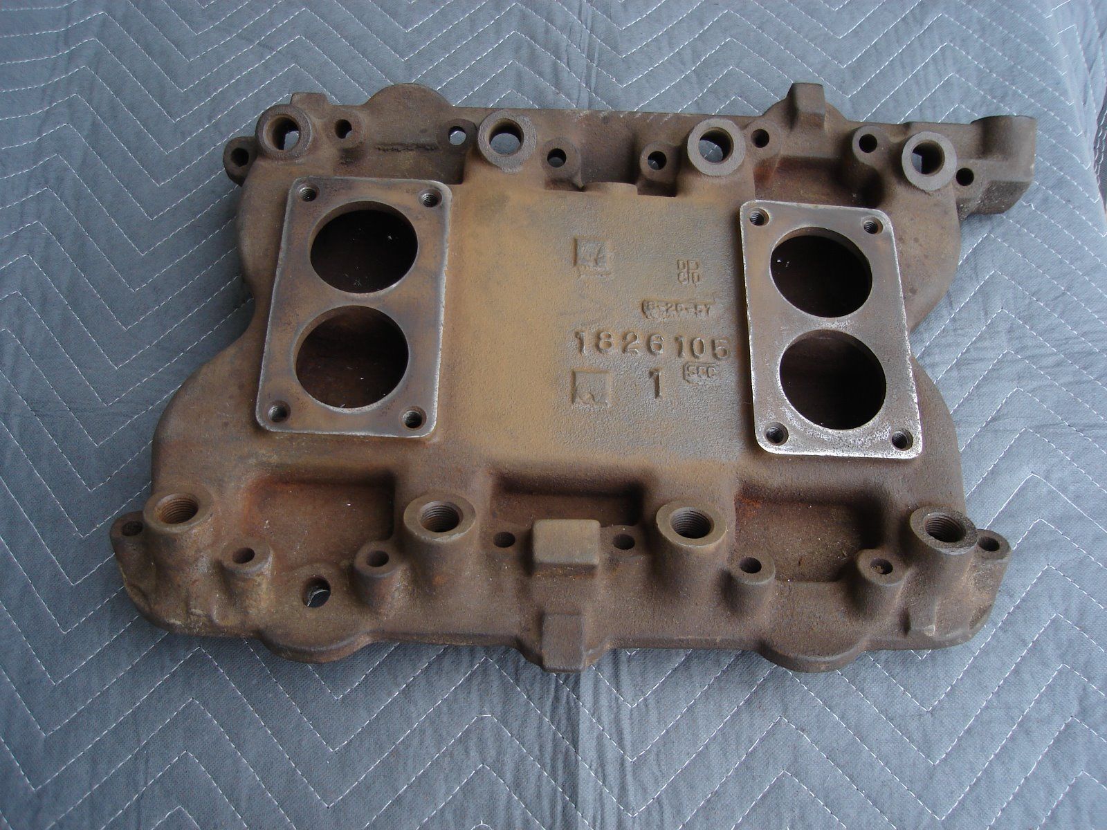 426 Hemi Intake Manifold