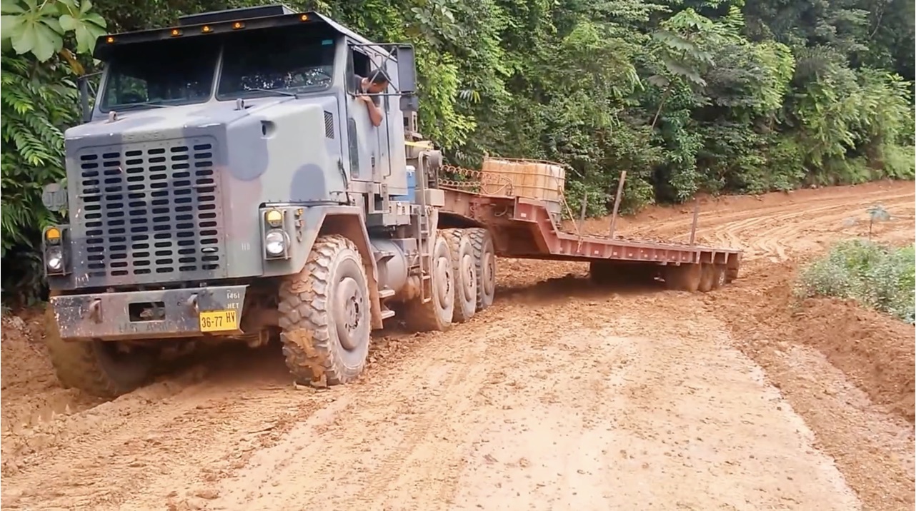 Morning Symphony: An M1070 HET’s Screaming Detroit Diesel As It Inches Up A Jungle Road