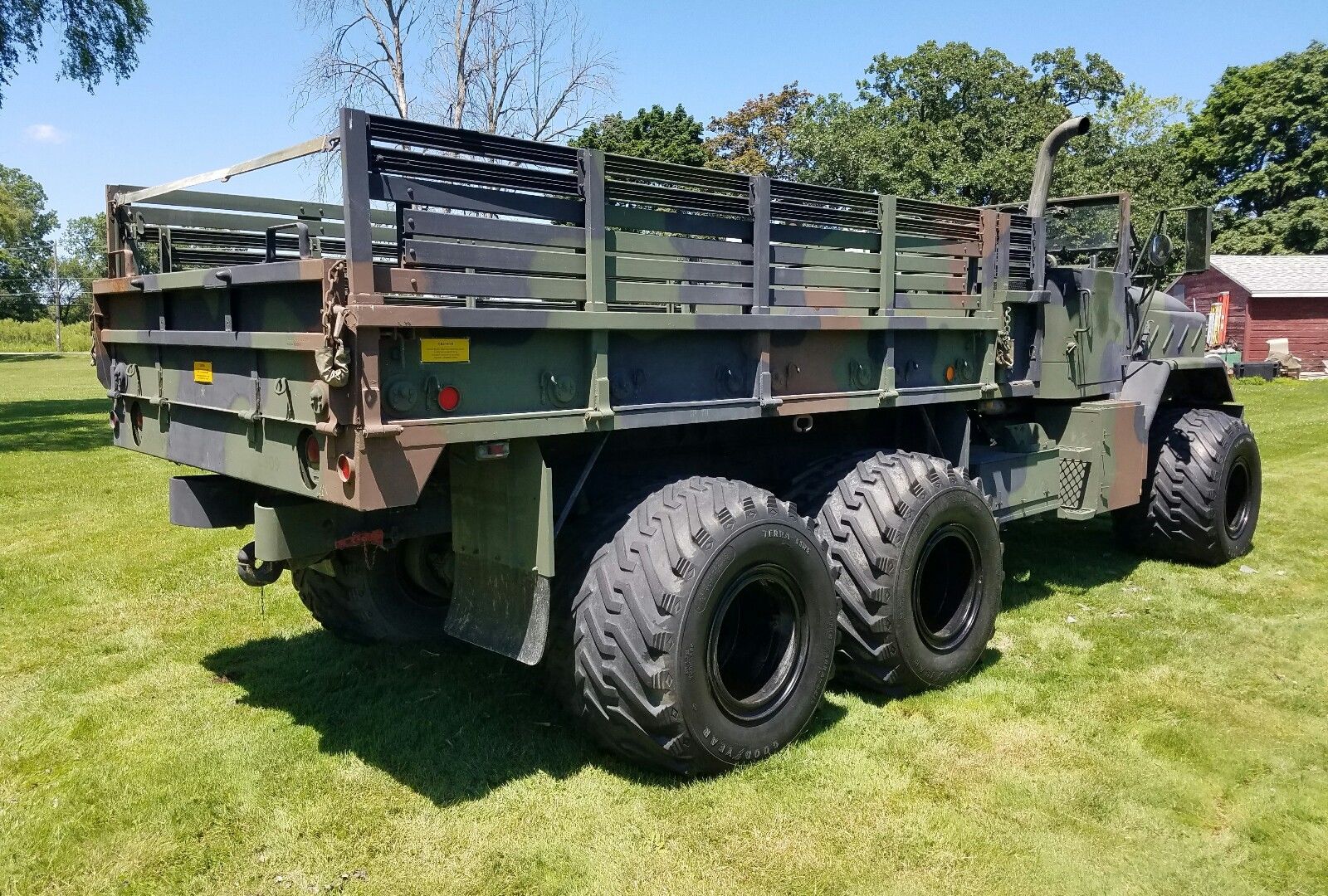 Грузовик 48. Резина американских военных грузовиков. Тягач 48 колес. Japan Military Truck. Индия военные Грузовики.
