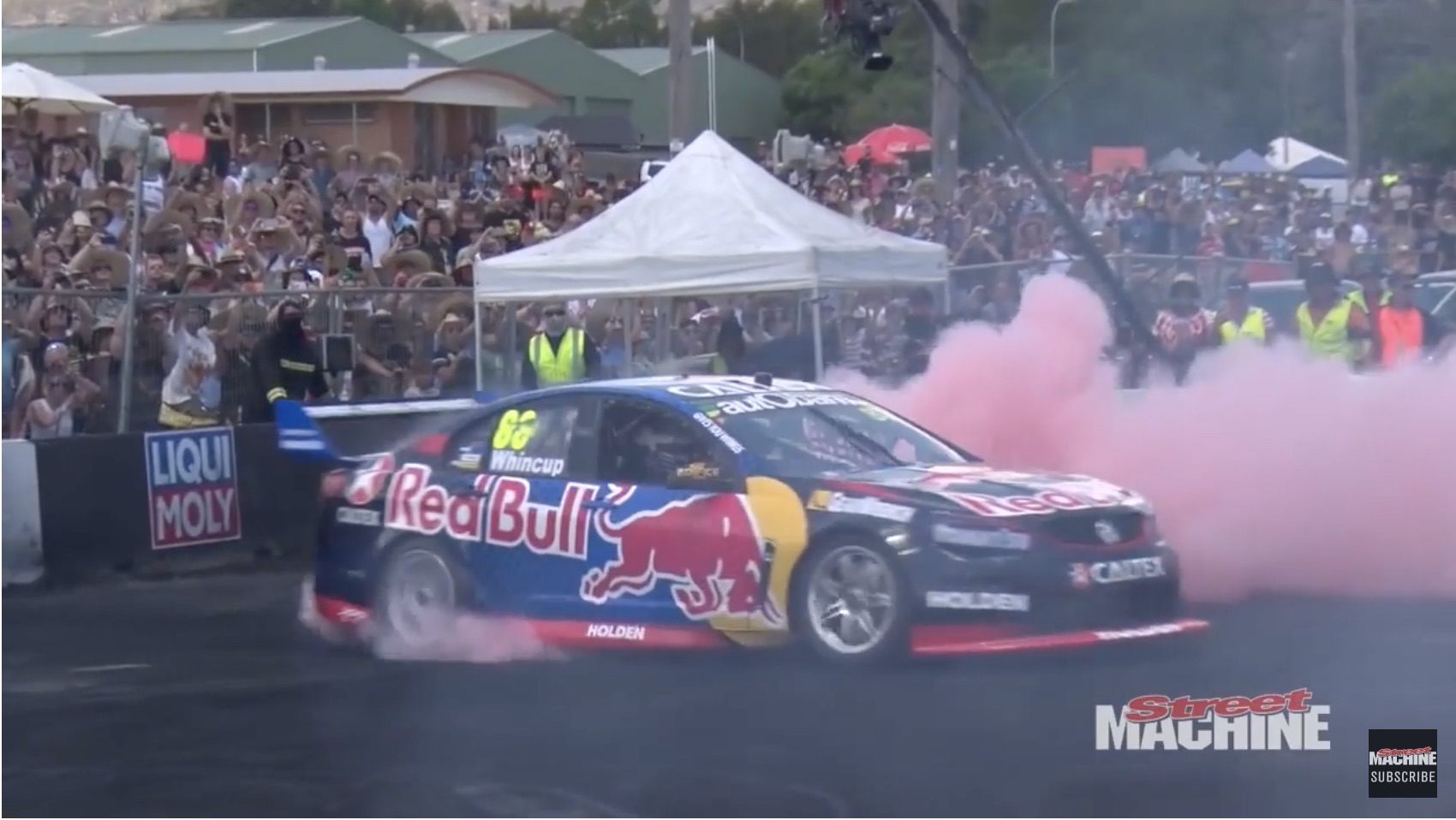 How Do You Say ‘Straya? How About A V8 Supercar In A Burnout Contest?