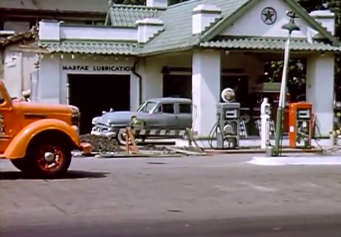 This 1953 Home Video Of A New Texaco Station Being Built Is Absolutely Awesome