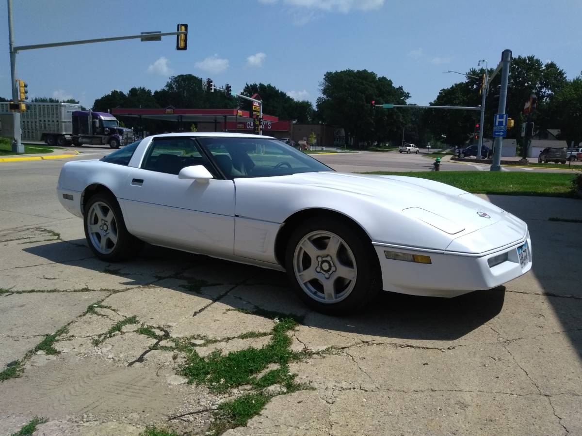 Rough Start: This 1996 Corvette Is The Perfect Do-It-All Low-Buck Buy!