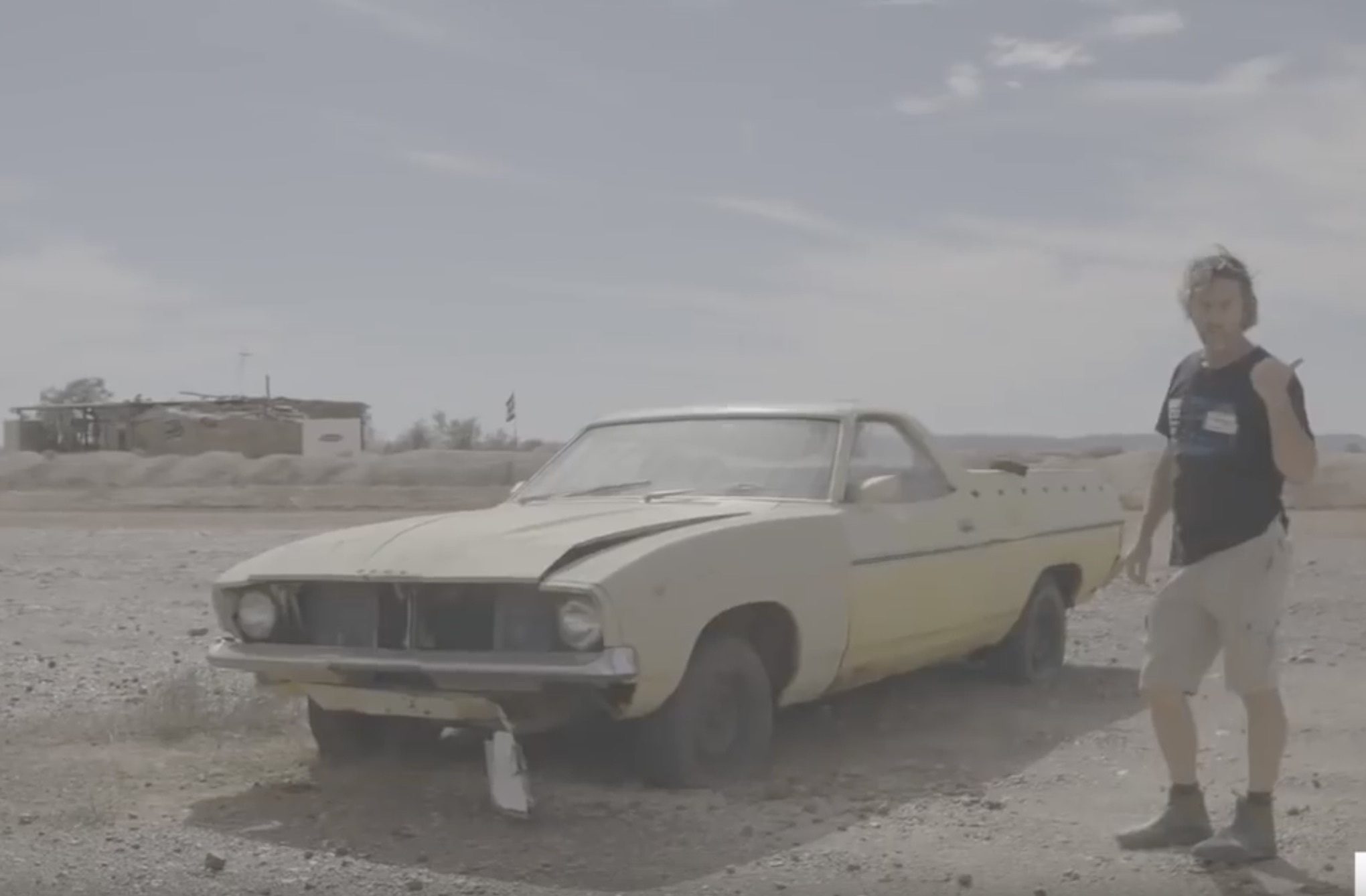 Bleached Bones: Go Dead Car Hunting Around White Cliffs, Australia!