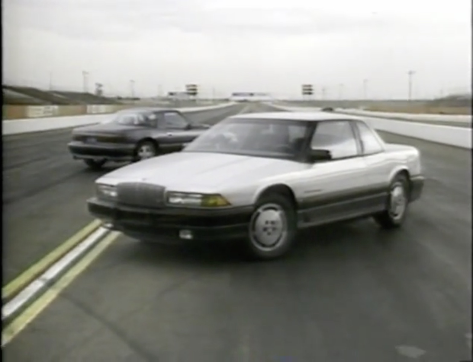 Classic YouTube: Buick’s Identity Crisis Of About 1989 – RWD Reatta And Regal, Turbo Six Electra Wagon?