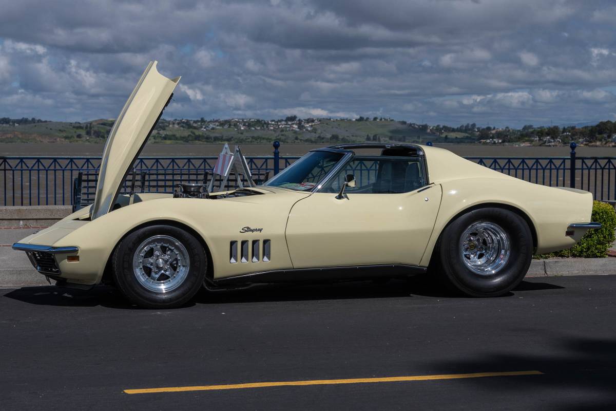 Wild C3 Pro Street Corvettes