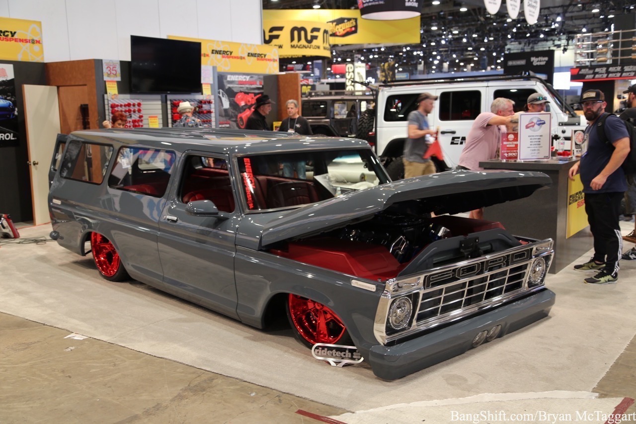 SEMA 2018: More Monday Sneak-Peek Photos!