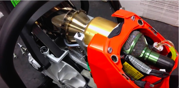 Incredible Video: Someone Built A Turbine Powered Chainsaw And It Works Awesome – See The Guts And See It Cut!