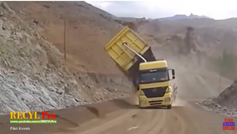 Big Fail: This Video Is Nine Minutes of Cringe-Worthy Dump Truck Fails – How?!