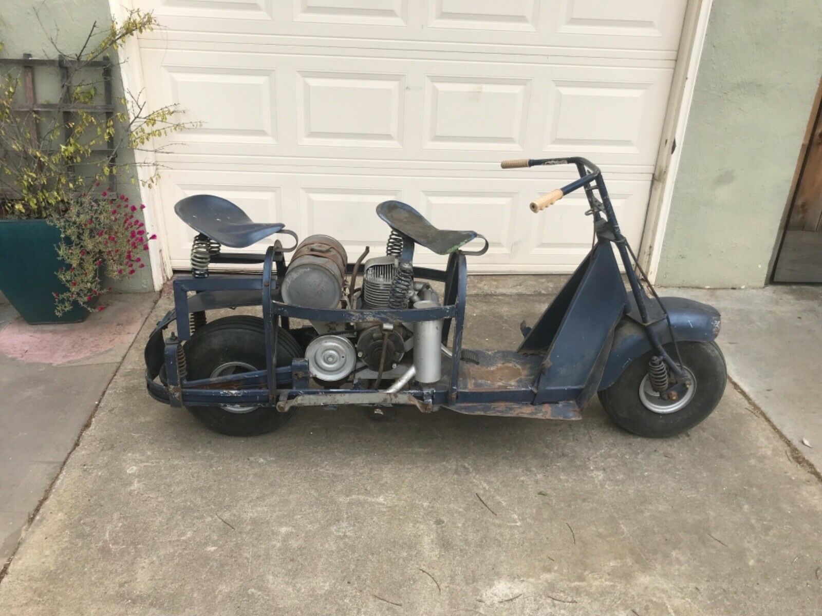 The Original US Air Force Cushman 53A Paratrooper Scooter Is For Sale – 100% Intact!