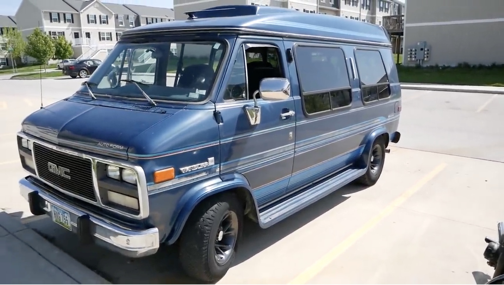 Rolling Apartment: Junkyard Digs Shows You How To Pimp Out An Old Conversion Van