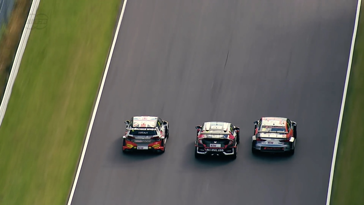 Not Give An Inch: Watch The Battle For Third Place At The First WTCR Race At The Nurburgring!