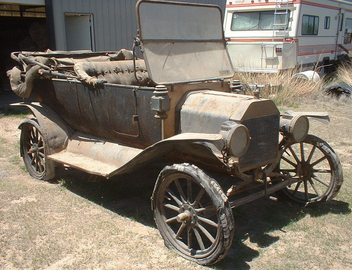 1914 ford model t car