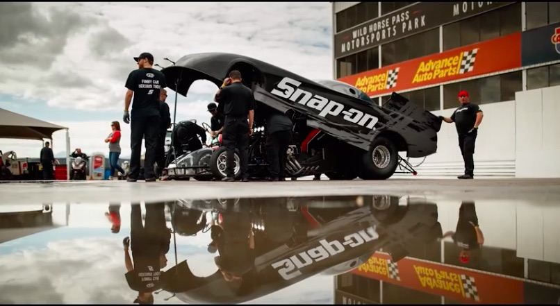 Behind The Scenes With A Master: How Larry Chen Shoots Nitro Drag Racing – Cool Video