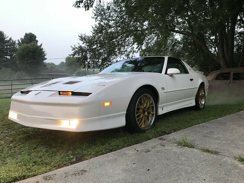 Just Add Driver: This 1989 Pontiac Trans Am GTA Is Sorted Out Properly!