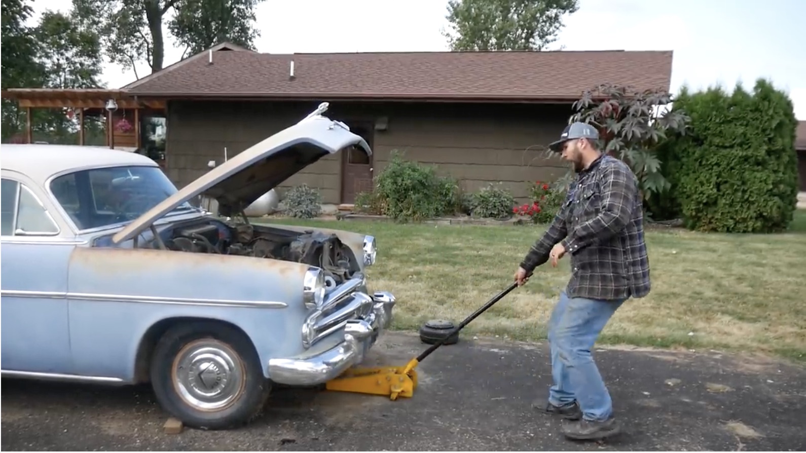 Early Hemi Goodness: Stirring Up A 1954 Dodge Royal!