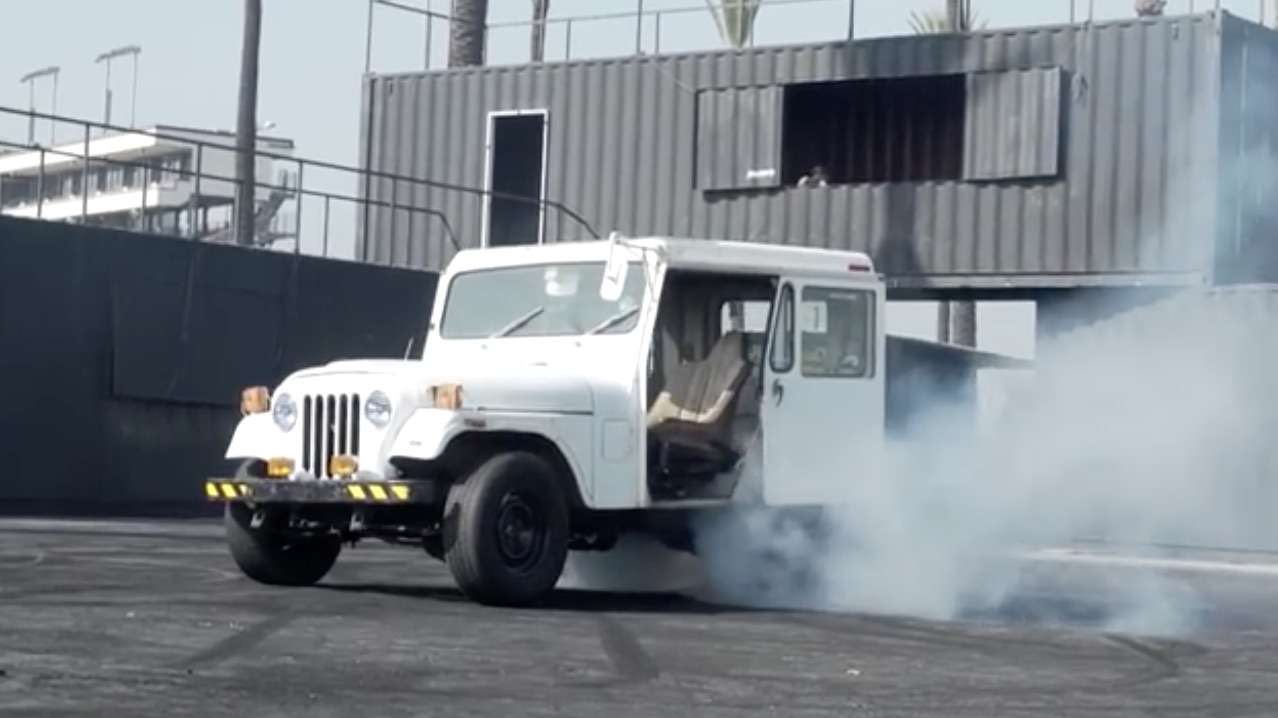 Speedy Delivery: A Jeep DJ-5 That’s Been Hybridized With A Grand Cherokee