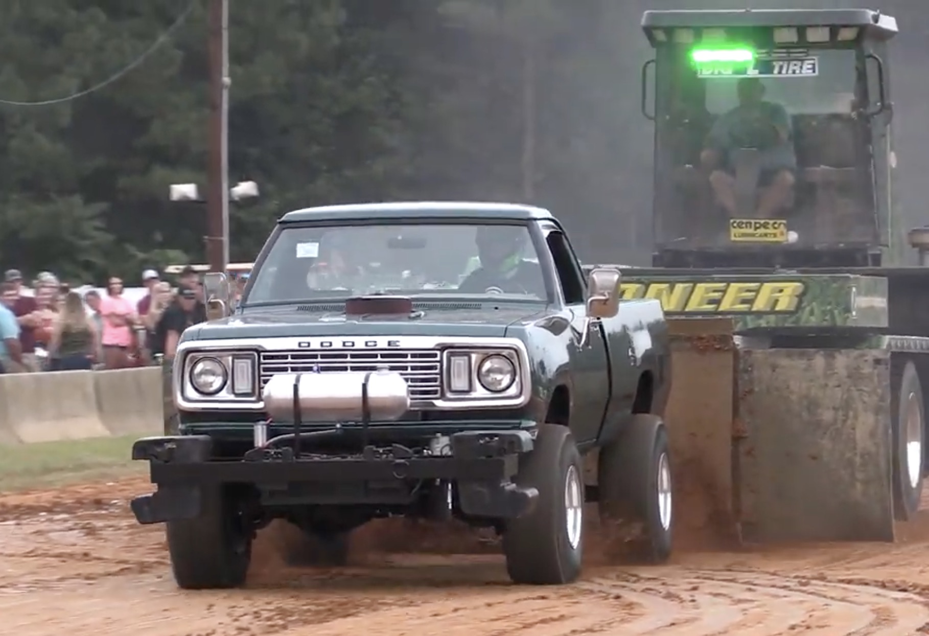 Morning Symphony: Outlaw 4×4 Pulling Trucks Screaming At The 2019 Southern Showdown