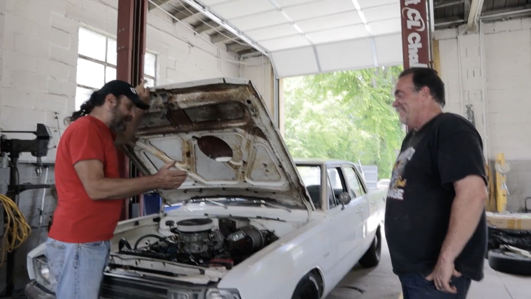 Now That’s Unique: Uncle Tony Checks Out A 1972 Dodge Dart With A Turbocharged Slant Six!