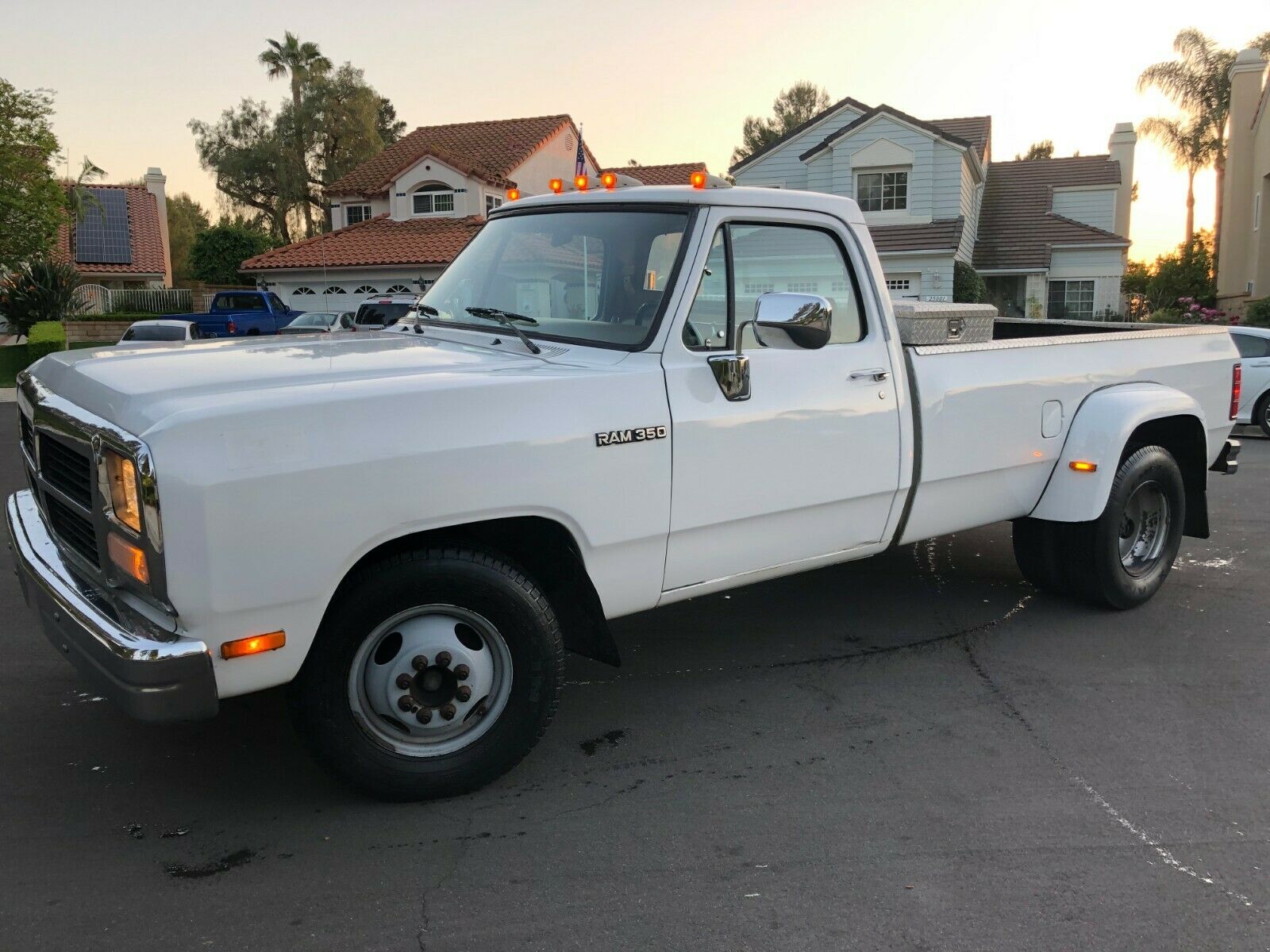 Hellcat Hauler: Tell Me You Wouldn’t Swap A Third-Gen Hemi Into This 1992 Dodge D350!