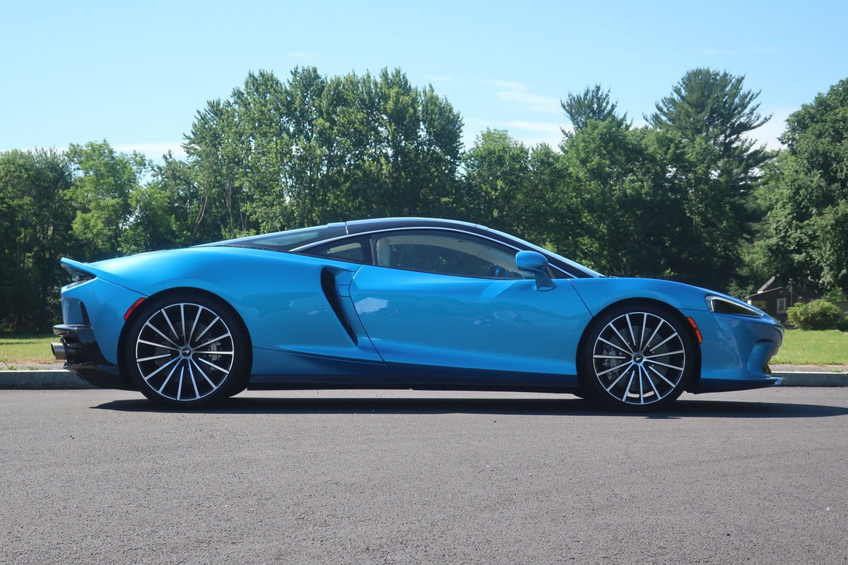 The Everyday Supercar: We Cruise The Mind Boggling 2020 McLaren GT