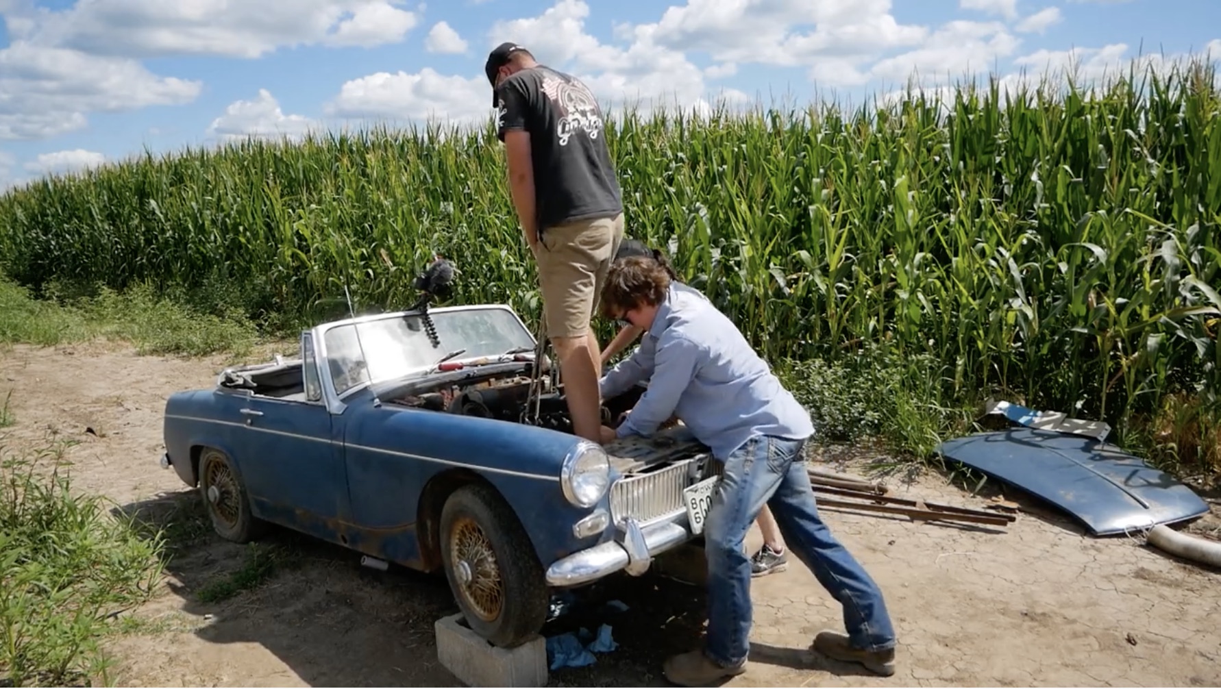 Midget Of The Corn, Part 2: Putting The Engine In By Hand!