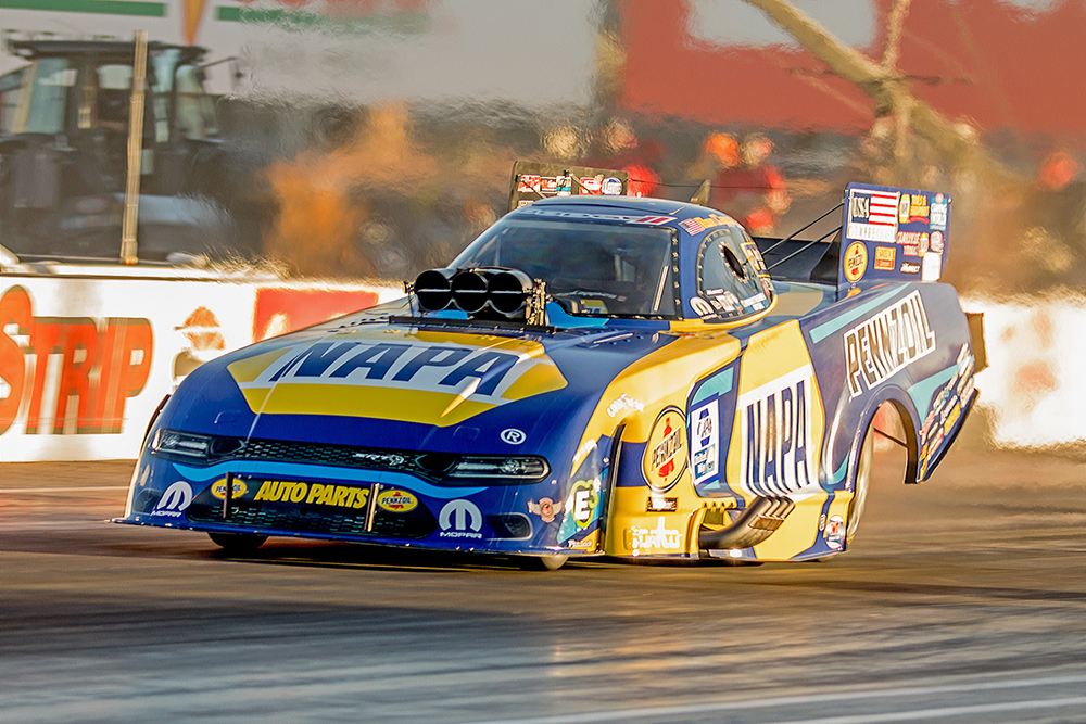 B. Torrence, Capps, Anderson & Krawiec Lead Qualifying For NHRA Finals At Vegas!