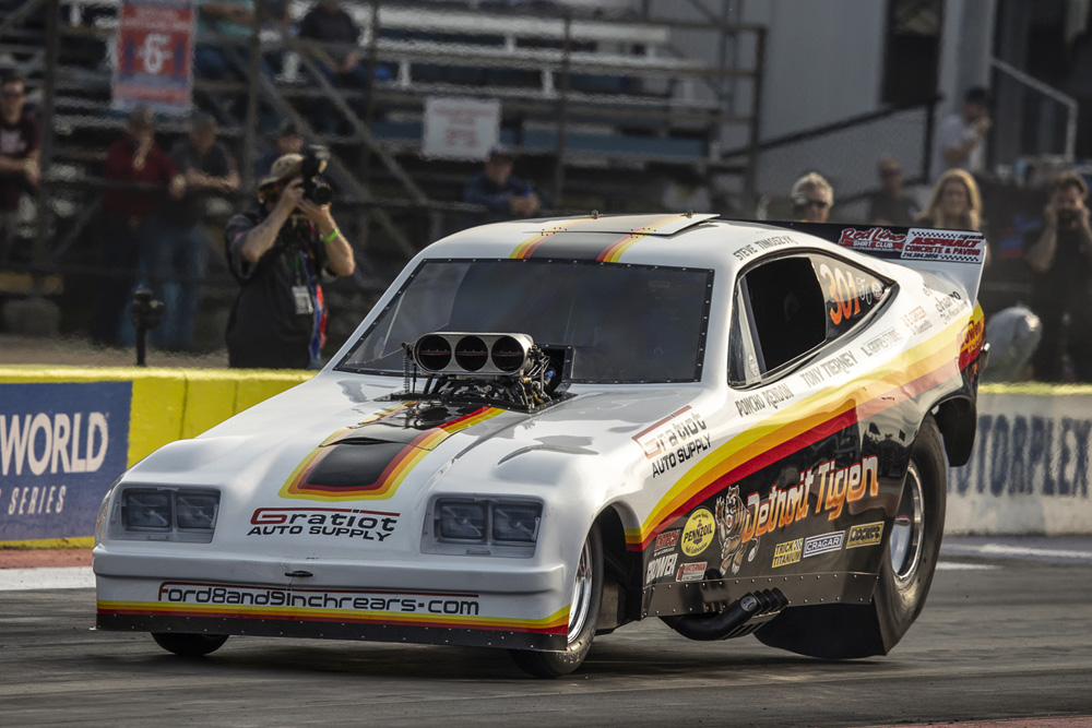 The Biggest Funny Car Field In History? 70 Floppers Arrive At The Texas Motorplex For Funny Car Chaos