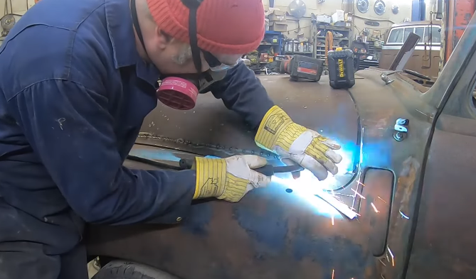 Building A Chopped, Sectioned, Roadster 1949 GMC Pickup From Spare Parts Is Cool