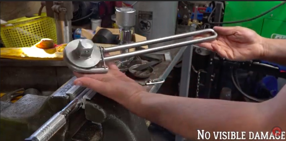 Making History: Watch This Incredibly Brilliant And Simple 1900s Ratcheting Wrench Get Made From Scratch – Awesome Skills