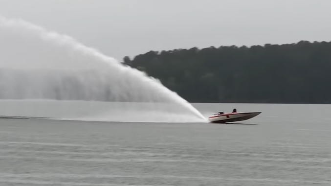 Finnegan And Newbern Make The World's Biggest Rooster Tail  With The Rogers Jet Boat! 
