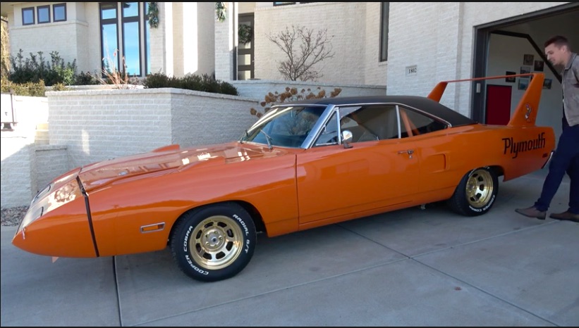 Buyer Beware: This $130,000 1970 Hemi Plymouth Superbird Is A Giant Orange Collection Of Problems