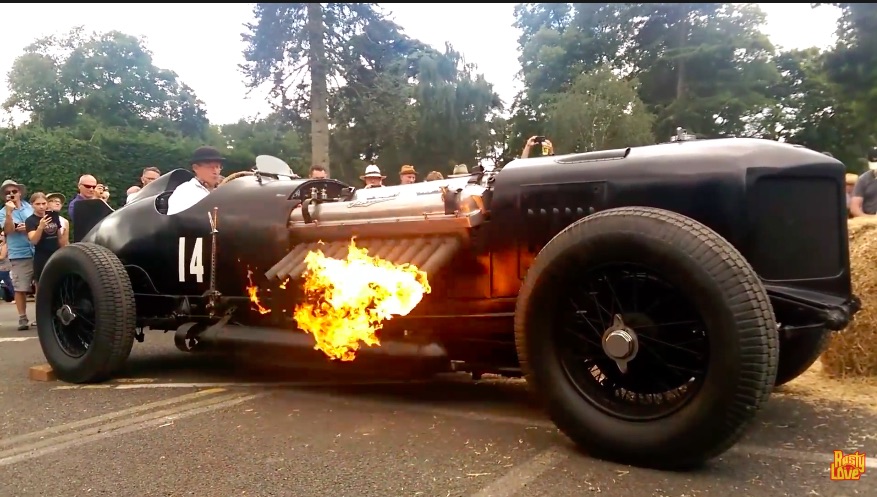 Rumble Guts: Watch The Fancifully Massive PT Boat Engine Powered Packard Bentley Fire Up!