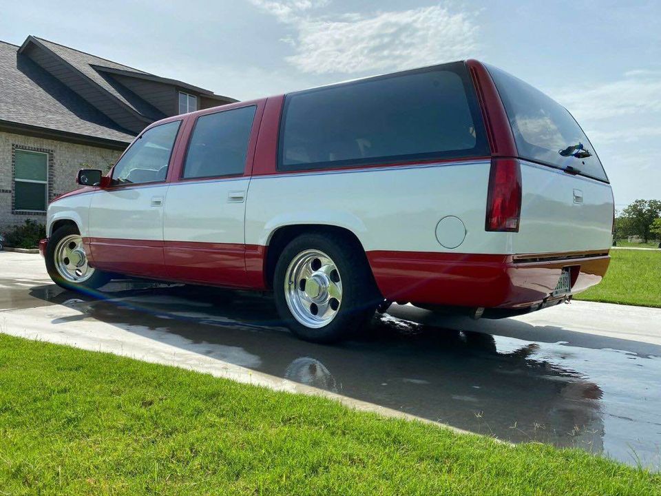 I Want This 1992 Suburban So Bad! But In Non-Running Condition, Is It Worth This?
